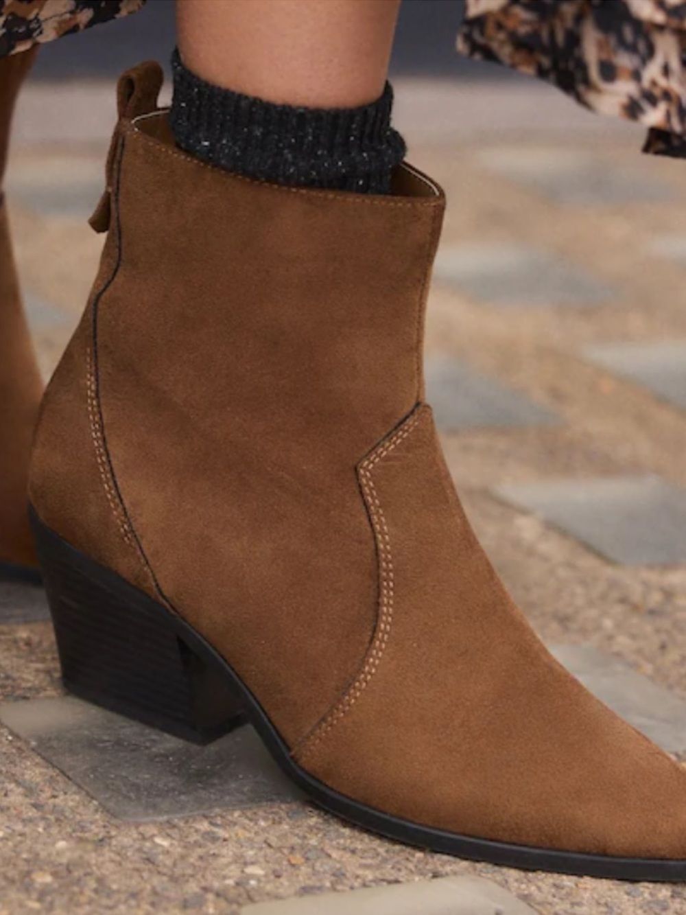 Ann Taylor Camel Suede Pointed Ankle Booties Size 8